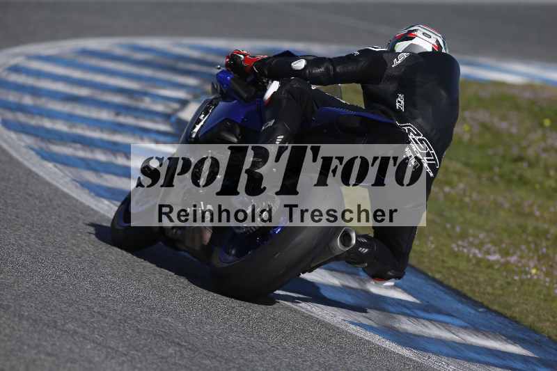 /Archiv-2024/01 26.-28.01.2024 Moto Center Thun Jerez/Gruppe gruen-green/backside